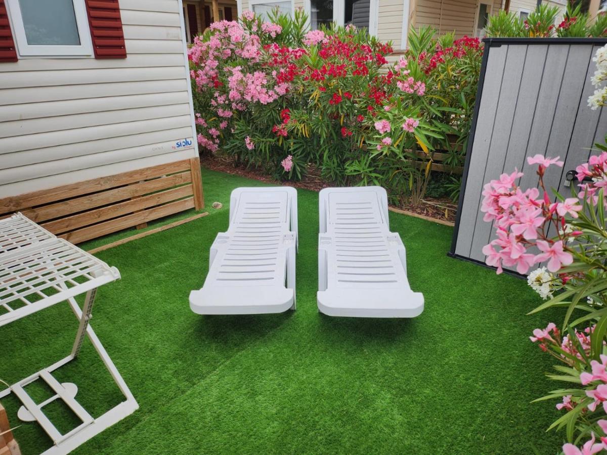 Muriel Le Mar Estang Canet Exterior foto