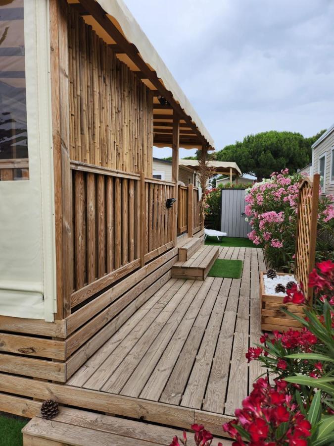 Muriel Le Mar Estang Canet Exterior foto