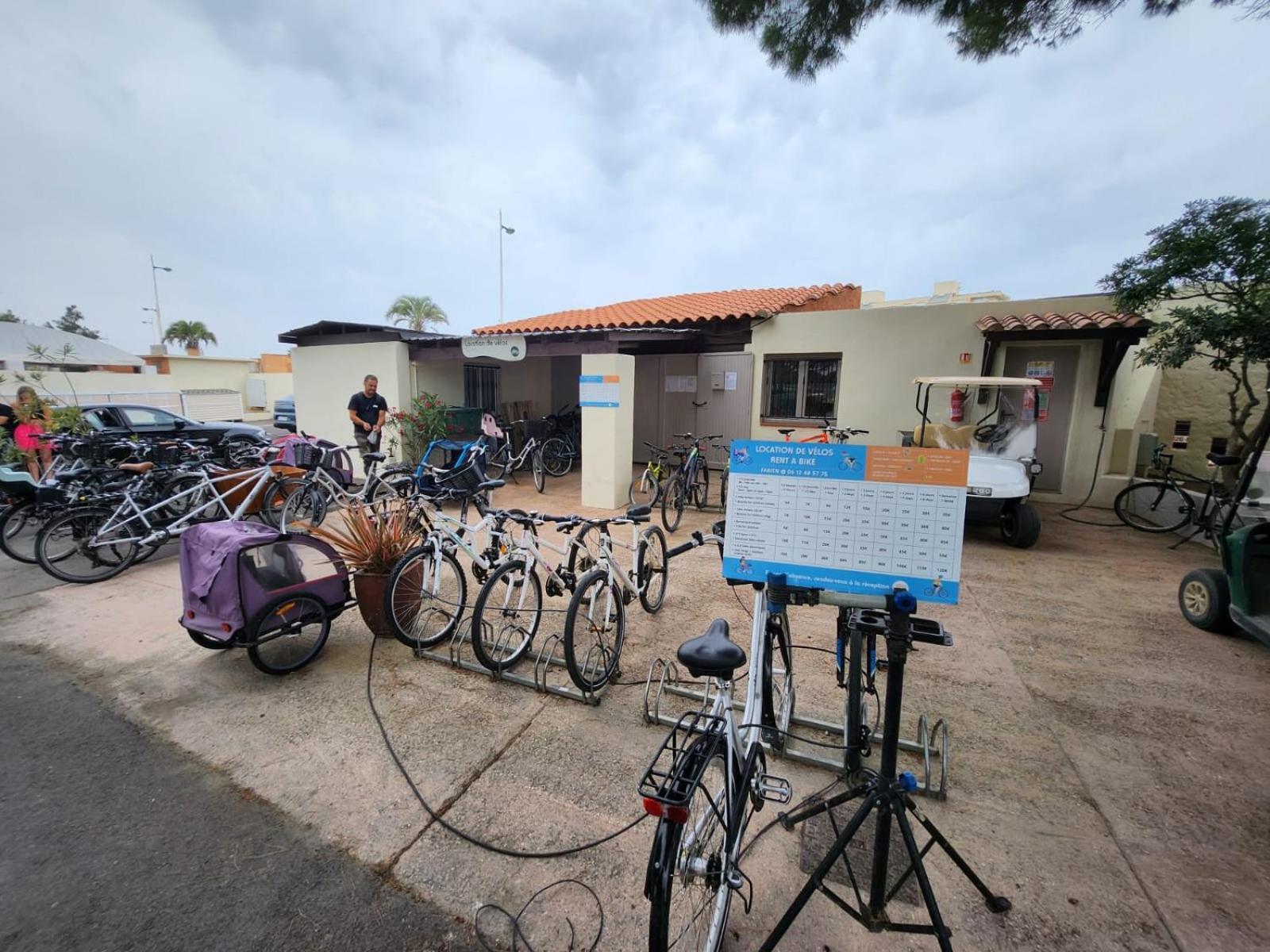 Muriel Le Mar Estang Canet Exterior foto